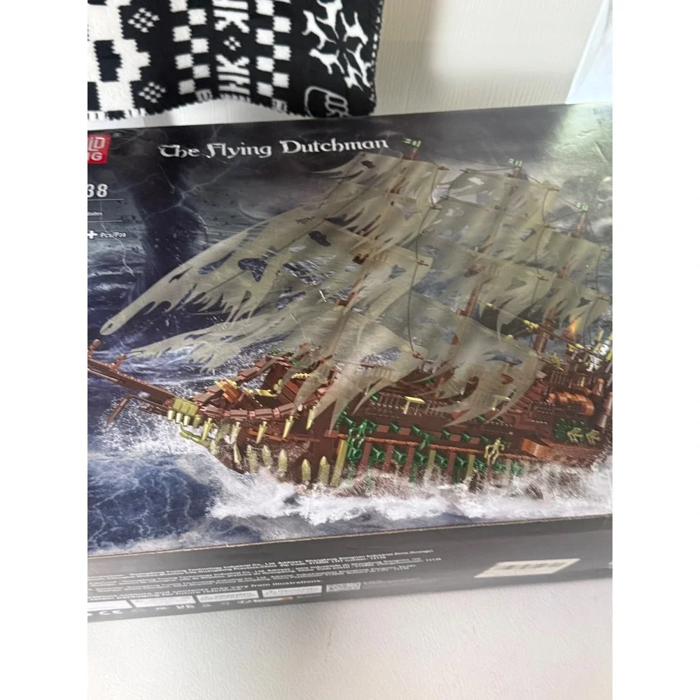 Mould King 13138 The Flying Dutchman Ghost Ship Building Set 3653 Ps Pirate Ship